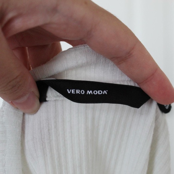 Vero Moda White Short Sleeve Top - Picture 4 of 4